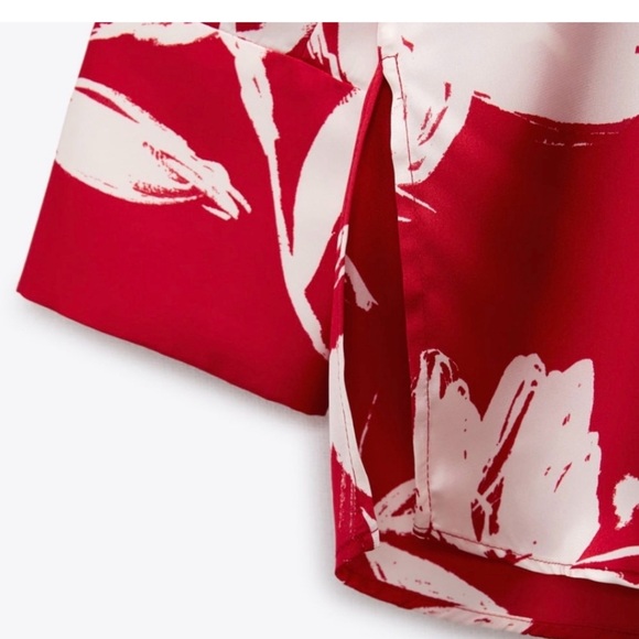 Zara red floral print satin blouse - Picture 4 of 7